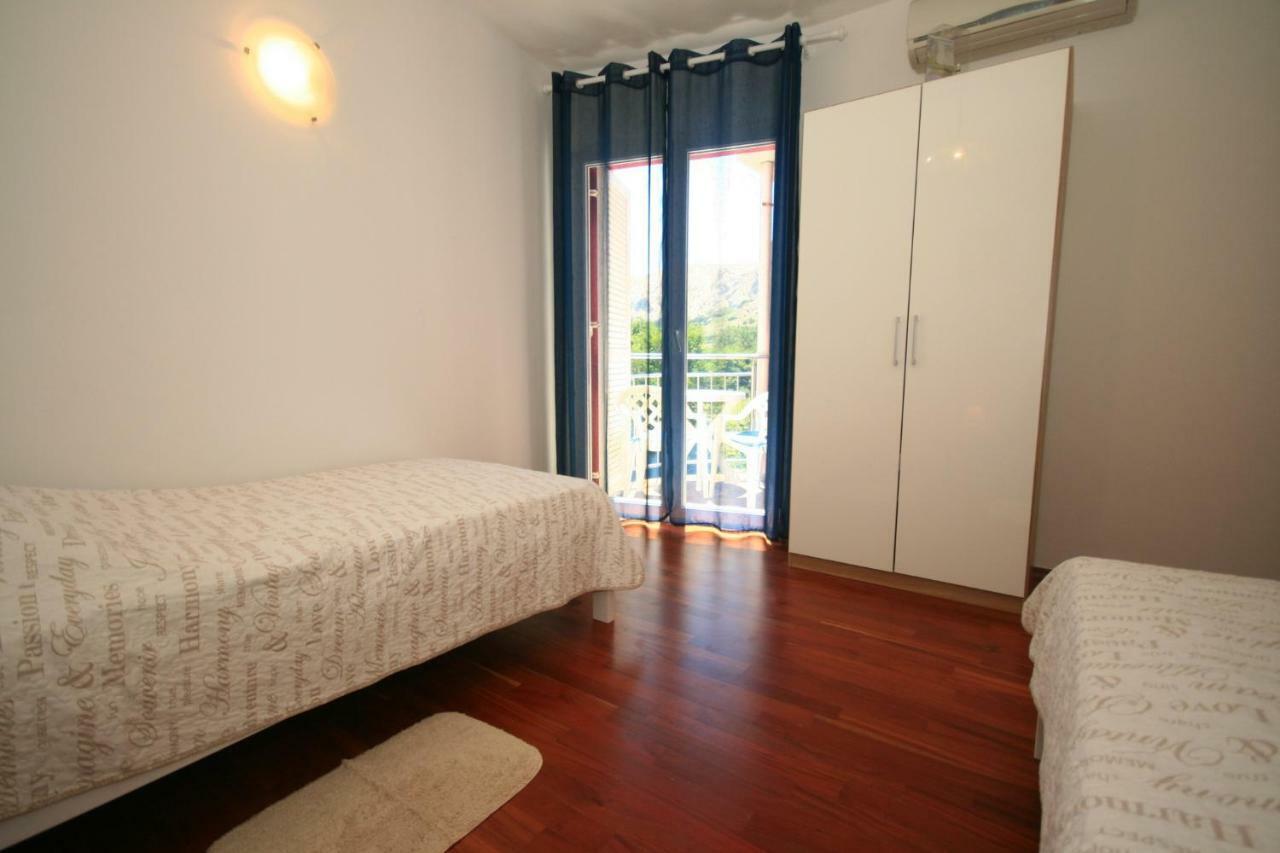 Apartment Mimoza 5, Baska, Krk エクステリア 写真