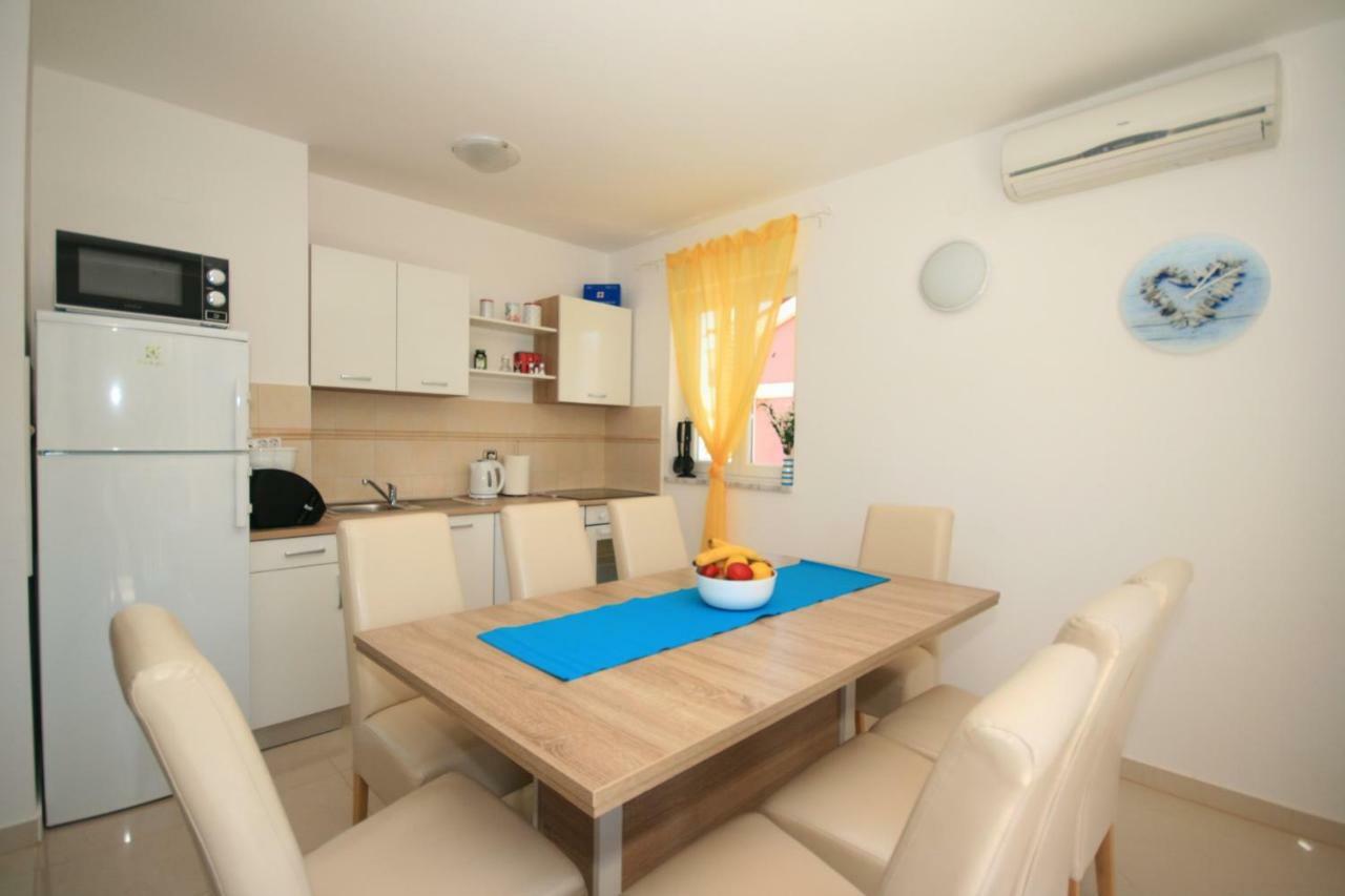Apartment Mimoza 5, Baska, Krk エクステリア 写真